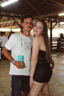 
<a style='margin-left: 5px;' class='btn btn-xs btn-social btn-facebook' href='https://www.facebook.com/sharer/sharer.php?u=https://galeramix.s01.web.getmuller.com.br/imagem/a132/800-800-90/conteudo/site_galerias/132/15-costelaco-do-jr-seco-43.jpg' rel='popup' data-width='500' data-height='400'><i class='fa fa-facebook'></i>Compartilhar <span class='hidden-xs'>no Facebook</span>
</a> 
<a class='btn btn-default btn-xs' target='_blank' href='imagem/a132/800-800-90/conteudo/site_galerias/132/15-costelaco-do-jr-seco-43.jpg'>
<span class='glyphicon glyphicon-cloud-download'></span> Salvar
</a>
