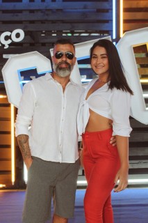 
<a style='margin-left: 5px;' class='btn btn-xs btn-social btn-facebook' href='https://www.facebook.com/sharer/sharer.php?u=https://galeramix.s01.web.getmuller.com.br/imagem/a132/800-800-90/conteudo/site_galerias/132/15-costelaco-do-jr-seco-93.jpg' rel='popup' data-width='500' data-height='400'><i class='fa fa-facebook'></i>Compartilhar <span class='hidden-xs'>no Facebook</span>
</a> 
<a class='btn btn-default btn-xs' target='_blank' href='imagem/a132/800-800-90/conteudo/site_galerias/132/15-costelaco-do-jr-seco-93.jpg'>
<span class='glyphicon glyphicon-cloud-download'></span> Salvar
</a>
