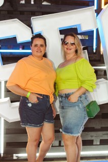 
<a style='margin-left: 5px;' class='btn btn-xs btn-social btn-facebook' href='https://www.facebook.com/sharer/sharer.php?u=https://galeramix.s01.web.getmuller.com.br/imagem/a132/800-800-90/conteudo/site_galerias/132/15-costelaco-do-jr-seco-98.jpg' rel='popup' data-width='500' data-height='400'><i class='fa fa-facebook'></i>Compartilhar <span class='hidden-xs'>no Facebook</span>
</a> 
<a class='btn btn-default btn-xs' target='_blank' href='imagem/a132/800-800-90/conteudo/site_galerias/132/15-costelaco-do-jr-seco-98.jpg'>
<span class='glyphicon glyphicon-cloud-download'></span> Salvar
</a>
