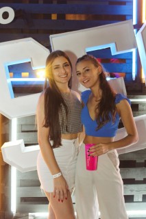 
<a style='margin-left: 5px;' class='btn btn-xs btn-social btn-facebook' href='https://www.facebook.com/sharer/sharer.php?u=https://galeramix.s01.web.getmuller.com.br/imagem/a132/800-800-90/conteudo/site_galerias/132/15-costelaco-do-junior-seco-43.jpg' rel='popup' data-width='500' data-height='400'><i class='fa fa-facebook'></i>Compartilhar <span class='hidden-xs'>no Facebook</span>
</a> 
<a class='btn btn-default btn-xs' target='_blank' href='imagem/a132/800-800-90/conteudo/site_galerias/132/15-costelaco-do-junior-seco-43.jpg'>
<span class='glyphicon glyphicon-cloud-download'></span> Salvar
</a>
