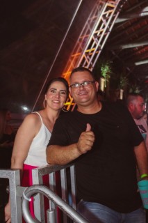 
<a style='margin-left: 5px;' class='btn btn-xs btn-social btn-facebook' href='https://www.facebook.com/sharer/sharer.php?u=https://galeramix.s01.web.getmuller.com.br/imagem/a132/800-800-90/conteudo/site_galerias/132/15-costelaco-do-junior-seco-65.jpg' rel='popup' data-width='500' data-height='400'><i class='fa fa-facebook'></i>Compartilhar <span class='hidden-xs'>no Facebook</span>
</a> 
<a class='btn btn-default btn-xs' target='_blank' href='imagem/a132/800-800-90/conteudo/site_galerias/132/15-costelaco-do-junior-seco-65.jpg'>
<span class='glyphicon glyphicon-cloud-download'></span> Salvar
</a>
