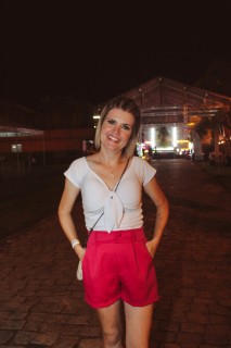 
<a style='margin-left: 5px;' class='btn btn-xs btn-social btn-facebook' href='https://www.facebook.com/sharer/sharer.php?u=https://galeramix.s01.web.getmuller.com.br/imagem/a132/800-800-90/conteudo/site_galerias/132/15-costelaco-do-junior-seco-67.jpg' rel='popup' data-width='500' data-height='400'><i class='fa fa-facebook'></i>Compartilhar <span class='hidden-xs'>no Facebook</span>
</a> 
<a class='btn btn-default btn-xs' target='_blank' href='imagem/a132/800-800-90/conteudo/site_galerias/132/15-costelaco-do-junior-seco-67.jpg'>
<span class='glyphicon glyphicon-cloud-download'></span> Salvar
</a>
