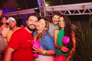 
<a style='margin-left: 5px;' class='btn btn-xs btn-social btn-facebook' href='https://www.facebook.com/sharer/sharer.php?u=https://galeramix.s01.web.getmuller.com.br/imagem/a132/800-800-90/conteudo/site_galerias/132/15-costelaco-do-junior-seco-9.jpg' rel='popup' data-width='500' data-height='400'><i class='fa fa-facebook'></i>Compartilhar <span class='hidden-xs'>no Facebook</span>
</a> 
<a class='btn btn-default btn-xs' target='_blank' href='imagem/a132/800-800-90/conteudo/site_galerias/132/15-costelaco-do-junior-seco-9.jpg'>
<span class='glyphicon glyphicon-cloud-download'></span> Salvar
</a>
