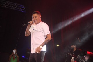 
<a style='margin-left: 5px;' class='btn btn-xs btn-social btn-facebook' href='https://www.facebook.com/sharer/sharer.php?u=https://galeramix.s01.web.getmuller.com.br/imagem/a132/800-800-90/conteudo/site_galerias/132/capa.jpg' rel='popup' data-width='500' data-height='400'><i class='fa fa-facebook'></i>Compartilhar <span class='hidden-xs'>no Facebook</span>
</a> 
<a class='btn btn-default btn-xs' target='_blank' href='imagem/a132/800-800-90/conteudo/site_galerias/132/capa.jpg'>
<span class='glyphicon glyphicon-cloud-download'></span> Salvar
</a>
