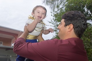 
                                <a style='margin-left: 5px;' class='btn btn-xs btn-social btn-facebook' href='https://www.facebook.com/sharer/sharer.php?u=https://galeramix.s01.web.getmuller.com.br/imagem/a14/800-800-90/conteudo/site_galerias/14/primeiro-aninho-pietro-102.jpg' rel='popup' data-width='500' data-height='400'><i class='fa fa-facebook'></i>Compartilhar <span class='hidden-xs'>no Facebook</span>
                            </a> 
                            <a class='btn btn-default btn-xs' target='_blank' href='imagem/a14/800-800-90/conteudo/site_galerias/14/primeiro-aninho-pietro-102.jpg'>
                                <span class='glyphicon glyphicon-cloud-download'></span> Salvar
                            </a>
                            