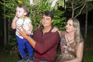 
<a style='margin-left: 5px;' class='btn btn-xs btn-social btn-facebook' href='https://www.facebook.com/sharer/sharer.php?u=https://galeramix.s01.web.getmuller.com.br/imagem/a14/800-800-90/conteudo/site_galerias/14/primeiro-aninho-pietro-110.jpg' rel='popup' data-width='500' data-height='400'><i class='fa fa-facebook'></i>Compartilhar <span class='hidden-xs'>no Facebook</span>
</a> 
<a class='btn btn-default btn-xs' target='_blank' href='imagem/a14/800-800-90/conteudo/site_galerias/14/primeiro-aninho-pietro-110.jpg'>
<span class='glyphicon glyphicon-cloud-download'></span> Salvar
</a>
