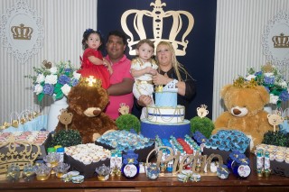 
<a style='margin-left: 5px;' class='btn btn-xs btn-social btn-facebook' href='https://www.facebook.com/sharer/sharer.php?u=https://galeramix.s01.web.getmuller.com.br/imagem/a14/800-800-90/conteudo/site_galerias/14/primeiro-aninho-pietro-19.jpg' rel='popup' data-width='500' data-height='400'><i class='fa fa-facebook'></i>Compartilhar <span class='hidden-xs'>no Facebook</span>
</a> 
<a class='btn btn-default btn-xs' target='_blank' href='imagem/a14/800-800-90/conteudo/site_galerias/14/primeiro-aninho-pietro-19.jpg'>
<span class='glyphicon glyphicon-cloud-download'></span> Salvar
</a>
