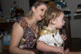 
<a style='margin-left: 5px;' class='btn btn-xs btn-social btn-facebook' href='https://www.facebook.com/sharer/sharer.php?u=https://galeramix.s01.web.getmuller.com.br/imagem/a14/800-800-90/conteudo/site_galerias/14/primeiro-aninho-pietro-58.jpg' rel='popup' data-width='500' data-height='400'><i class='fa fa-facebook'></i>Compartilhar <span class='hidden-xs'>no Facebook</span>
</a> 
<a class='btn btn-default btn-xs' target='_blank' href='imagem/a14/800-800-90/conteudo/site_galerias/14/primeiro-aninho-pietro-58.jpg'>
<span class='glyphicon glyphicon-cloud-download'></span> Salvar
</a>
