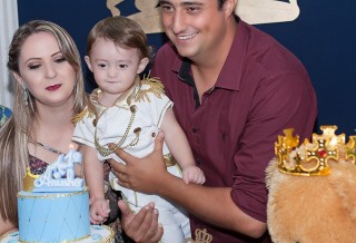 
<a style='margin-left: 5px;' class='btn btn-xs btn-social btn-facebook' href='https://www.facebook.com/sharer/sharer.php?u=https://galeramix.s01.web.getmuller.com.br/imagem/a14/800-800-90/conteudo/site_galerias/14/primeiro-aninho-pietro-7.jpg' rel='popup' data-width='500' data-height='400'><i class='fa fa-facebook'></i>Compartilhar <span class='hidden-xs'>no Facebook</span>
</a> 
<a class='btn btn-default btn-xs' target='_blank' href='imagem/a14/800-800-90/conteudo/site_galerias/14/primeiro-aninho-pietro-7.jpg'>
<span class='glyphicon glyphicon-cloud-download'></span> Salvar
</a>
