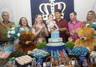 
<a style='margin-left: 5px;' class='btn btn-xs btn-social btn-facebook' href='https://www.facebook.com/sharer/sharer.php?u=https://galeramix.s01.web.getmuller.com.br/imagem/a14/800-800-90/conteudo/site_galerias/14/primeiro-aninho-pietro-79.jpg' rel='popup' data-width='500' data-height='400'><i class='fa fa-facebook'></i>Compartilhar <span class='hidden-xs'>no Facebook</span>
</a> 
<a class='btn btn-default btn-xs' target='_blank' href='imagem/a14/800-800-90/conteudo/site_galerias/14/primeiro-aninho-pietro-79.jpg'>
<span class='glyphicon glyphicon-cloud-download'></span> Salvar
</a>
