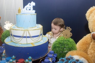 
<a style='margin-left: 5px;' class='btn btn-xs btn-social btn-facebook' href='https://www.facebook.com/sharer/sharer.php?u=https://galeramix.s01.web.getmuller.com.br/imagem/a14/800-800-90/conteudo/site_galerias/14/primeiro-aninho-pietro-91.jpg' rel='popup' data-width='500' data-height='400'><i class='fa fa-facebook'></i>Compartilhar <span class='hidden-xs'>no Facebook</span>
</a> 
<a class='btn btn-default btn-xs' target='_blank' href='imagem/a14/800-800-90/conteudo/site_galerias/14/primeiro-aninho-pietro-91.jpg'>
<span class='glyphicon glyphicon-cloud-download'></span> Salvar
</a>
