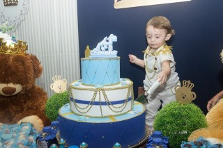 
<a style='margin-left: 5px;' class='btn btn-xs btn-social btn-facebook' href='https://www.facebook.com/sharer/sharer.php?u=https://galeramix.s01.web.getmuller.com.br/imagem/a14/800-800-90/conteudo/site_galerias/14/primeiro-aninho-pietro-95.jpg' rel='popup' data-width='500' data-height='400'><i class='fa fa-facebook'></i>Compartilhar <span class='hidden-xs'>no Facebook</span>
</a> 
<a class='btn btn-default btn-xs' target='_blank' href='imagem/a14/800-800-90/conteudo/site_galerias/14/primeiro-aninho-pietro-95.jpg'>
<span class='glyphicon glyphicon-cloud-download'></span> Salvar
</a>
