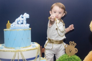 
<a style='margin-left: 5px;' class='btn btn-xs btn-social btn-facebook' href='https://www.facebook.com/sharer/sharer.php?u=https://galeramix.s01.web.getmuller.com.br/imagem/a14/800-800-90/conteudo/site_galerias/14/primeiro-aninho-pietro-96.jpg' rel='popup' data-width='500' data-height='400'><i class='fa fa-facebook'></i>Compartilhar <span class='hidden-xs'>no Facebook</span>
</a> 
<a class='btn btn-default btn-xs' target='_blank' href='imagem/a14/800-800-90/conteudo/site_galerias/14/primeiro-aninho-pietro-96.jpg'>
<span class='glyphicon glyphicon-cloud-download'></span> Salvar
</a>
