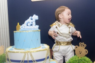 
<a style='margin-left: 5px;' class='btn btn-xs btn-social btn-facebook' href='https://www.facebook.com/sharer/sharer.php?u=https://galeramix.s01.web.getmuller.com.br/imagem/a14/800-800-90/conteudo/site_galerias/14/primeiro-aninho-pietro-98.jpg' rel='popup' data-width='500' data-height='400'><i class='fa fa-facebook'></i>Compartilhar <span class='hidden-xs'>no Facebook</span>
</a> 
<a class='btn btn-default btn-xs' target='_blank' href='imagem/a14/800-800-90/conteudo/site_galerias/14/primeiro-aninho-pietro-98.jpg'>
<span class='glyphicon glyphicon-cloud-download'></span> Salvar
</a>
