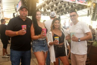 
<a style='margin-left: 5px;' class='btn btn-xs btn-social btn-facebook' href='https://www.facebook.com/sharer/sharer.php?u=https://galeramix.s01.web.getmuller.com.br/imagem/a151/800-800-90/conteudo/site_galerias/151/img6335.jpg' rel='popup' data-width='500' data-height='400'><i class='fa fa-facebook'></i>Compartilhar <span class='hidden-xs'>no Facebook</span>
</a> 
<a class='btn btn-default btn-xs' target='_blank' href='imagem/a151/800-800-90/conteudo/site_galerias/151/img6335.jpg'>
<span class='glyphicon glyphicon-cloud-download'></span> Salvar
</a>
