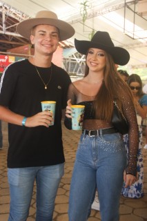 
<a style='margin-left: 5px;' class='btn btn-xs btn-social btn-facebook' href='https://www.facebook.com/sharer/sharer.php?u=https://galeramix.s01.web.getmuller.com.br/imagem/a151/800-800-90/conteudo/site_galerias/151/img6353.jpg' rel='popup' data-width='500' data-height='400'><i class='fa fa-facebook'></i>Compartilhar <span class='hidden-xs'>no Facebook</span>
</a> 
<a class='btn btn-default btn-xs' target='_blank' href='imagem/a151/800-800-90/conteudo/site_galerias/151/img6353.jpg'>
<span class='glyphicon glyphicon-cloud-download'></span> Salvar
</a>
