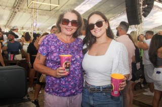 
<a style='margin-left: 5px;' class='btn btn-xs btn-social btn-facebook' href='https://www.facebook.com/sharer/sharer.php?u=https://galeramix.s01.web.getmuller.com.br/imagem/a151/800-800-90/conteudo/site_galerias/151/img6359.jpg' rel='popup' data-width='500' data-height='400'><i class='fa fa-facebook'></i>Compartilhar <span class='hidden-xs'>no Facebook</span>
</a> 
<a class='btn btn-default btn-xs' target='_blank' href='imagem/a151/800-800-90/conteudo/site_galerias/151/img6359.jpg'>
<span class='glyphicon glyphicon-cloud-download'></span> Salvar
</a>
