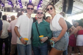 
<a style='margin-left: 5px;' class='btn btn-xs btn-social btn-facebook' href='https://www.facebook.com/sharer/sharer.php?u=https://galeramix.s01.web.getmuller.com.br/imagem/a151/800-800-90/conteudo/site_galerias/151/img6363.jpg' rel='popup' data-width='500' data-height='400'><i class='fa fa-facebook'></i>Compartilhar <span class='hidden-xs'>no Facebook</span>
</a> 
<a class='btn btn-default btn-xs' target='_blank' href='imagem/a151/800-800-90/conteudo/site_galerias/151/img6363.jpg'>
<span class='glyphicon glyphicon-cloud-download'></span> Salvar
</a>
