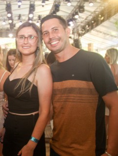 
<a style='margin-left: 5px;' class='btn btn-xs btn-social btn-facebook' href='https://www.facebook.com/sharer/sharer.php?u=https://galeramix.s01.web.getmuller.com.br/imagem/a151/800-800-90/conteudo/site_galerias/151/img6366-2.jpg' rel='popup' data-width='500' data-height='400'><i class='fa fa-facebook'></i>Compartilhar <span class='hidden-xs'>no Facebook</span>
</a> 
<a class='btn btn-default btn-xs' target='_blank' href='imagem/a151/800-800-90/conteudo/site_galerias/151/img6366-2.jpg'>
<span class='glyphicon glyphicon-cloud-download'></span> Salvar
</a>
