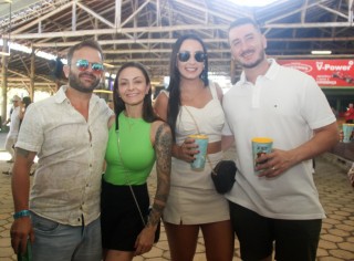 
<a style='margin-left: 5px;' class='btn btn-xs btn-social btn-facebook' href='https://www.facebook.com/sharer/sharer.php?u=https://galeramix.s01.web.getmuller.com.br/imagem/a151/800-800-90/conteudo/site_galerias/151/img6369.jpg' rel='popup' data-width='500' data-height='400'><i class='fa fa-facebook'></i>Compartilhar <span class='hidden-xs'>no Facebook</span>
</a> 
<a class='btn btn-default btn-xs' target='_blank' href='imagem/a151/800-800-90/conteudo/site_galerias/151/img6369.jpg'>
<span class='glyphicon glyphicon-cloud-download'></span> Salvar
</a>
