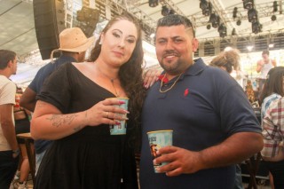 
<a style='margin-left: 5px;' class='btn btn-xs btn-social btn-facebook' href='https://www.facebook.com/sharer/sharer.php?u=https://galeramix.s01.web.getmuller.com.br/imagem/a151/800-800-90/conteudo/site_galerias/151/img6378.jpg' rel='popup' data-width='500' data-height='400'><i class='fa fa-facebook'></i>Compartilhar <span class='hidden-xs'>no Facebook</span>
</a> 
<a class='btn btn-default btn-xs' target='_blank' href='imagem/a151/800-800-90/conteudo/site_galerias/151/img6378.jpg'>
<span class='glyphicon glyphicon-cloud-download'></span> Salvar
</a>
