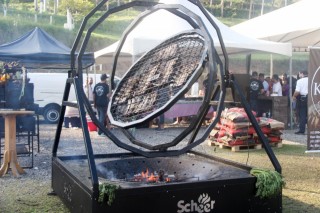 
<a style='margin-left: 5px;' class='btn btn-xs btn-social btn-facebook' href='https://www.facebook.com/sharer/sharer.php?u=https://galeramix.s01.web.getmuller.com.br/imagem/a151/800-800-90/conteudo/site_galerias/151/img6388.jpg' rel='popup' data-width='500' data-height='400'><i class='fa fa-facebook'></i>Compartilhar <span class='hidden-xs'>no Facebook</span>
</a> 
<a class='btn btn-default btn-xs' target='_blank' href='imagem/a151/800-800-90/conteudo/site_galerias/151/img6388.jpg'>
<span class='glyphicon glyphicon-cloud-download'></span> Salvar
</a>
