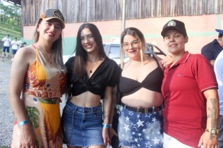 
<a style='margin-left: 5px;' class='btn btn-xs btn-social btn-facebook' href='https://www.facebook.com/sharer/sharer.php?u=https://galeramix.s01.web.getmuller.com.br/imagem/a151/800-800-90/conteudo/site_galerias/151/img6394.jpg' rel='popup' data-width='500' data-height='400'><i class='fa fa-facebook'></i>Compartilhar <span class='hidden-xs'>no Facebook</span>
</a> 
<a class='btn btn-default btn-xs' target='_blank' href='imagem/a151/800-800-90/conteudo/site_galerias/151/img6394.jpg'>
<span class='glyphicon glyphicon-cloud-download'></span> Salvar
</a>
