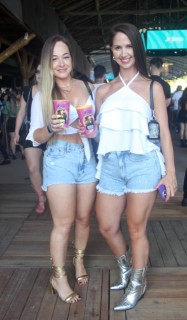 
<a style='margin-left: 5px;' class='btn btn-xs btn-social btn-facebook' href='https://www.facebook.com/sharer/sharer.php?u=https://galeramix.s01.web.getmuller.com.br/imagem/a151/800-800-90/conteudo/site_galerias/151/img6401.jpg' rel='popup' data-width='500' data-height='400'><i class='fa fa-facebook'></i>Compartilhar <span class='hidden-xs'>no Facebook</span>
</a> 
<a class='btn btn-default btn-xs' target='_blank' href='imagem/a151/800-800-90/conteudo/site_galerias/151/img6401.jpg'>
<span class='glyphicon glyphicon-cloud-download'></span> Salvar
</a>
