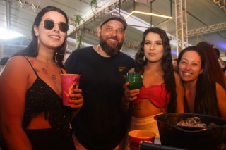 
<a style='margin-left: 5px;' class='btn btn-xs btn-social btn-facebook' href='https://www.facebook.com/sharer/sharer.php?u=https://galeramix.s01.web.getmuller.com.br/imagem/a151/800-800-90/conteudo/site_galerias/151/img6419.jpg' rel='popup' data-width='500' data-height='400'><i class='fa fa-facebook'></i>Compartilhar <span class='hidden-xs'>no Facebook</span>
</a> 
<a class='btn btn-default btn-xs' target='_blank' href='imagem/a151/800-800-90/conteudo/site_galerias/151/img6419.jpg'>
<span class='glyphicon glyphicon-cloud-download'></span> Salvar
</a>
