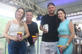 
<a style='margin-left: 5px;' class='btn btn-xs btn-social btn-facebook' href='https://www.facebook.com/sharer/sharer.php?u=https://galeramix.s01.web.getmuller.com.br/imagem/a151/800-800-90/conteudo/site_galerias/151/img6428.jpg' rel='popup' data-width='500' data-height='400'><i class='fa fa-facebook'></i>Compartilhar <span class='hidden-xs'>no Facebook</span>
</a> 
<a class='btn btn-default btn-xs' target='_blank' href='imagem/a151/800-800-90/conteudo/site_galerias/151/img6428.jpg'>
<span class='glyphicon glyphicon-cloud-download'></span> Salvar
</a>
