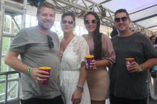 
<a style='margin-left: 5px;' class='btn btn-xs btn-social btn-facebook' href='https://www.facebook.com/sharer/sharer.php?u=https://galeramix.s01.web.getmuller.com.br/imagem/a151/800-800-90/conteudo/site_galerias/151/img6432.jpg' rel='popup' data-width='500' data-height='400'><i class='fa fa-facebook'></i>Compartilhar <span class='hidden-xs'>no Facebook</span>
</a> 
<a class='btn btn-default btn-xs' target='_blank' href='imagem/a151/800-800-90/conteudo/site_galerias/151/img6432.jpg'>
<span class='glyphicon glyphicon-cloud-download'></span> Salvar
</a>
