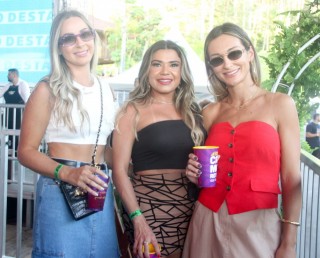 
<a style='margin-left: 5px;' class='btn btn-xs btn-social btn-facebook' href='https://www.facebook.com/sharer/sharer.php?u=https://galeramix.s01.web.getmuller.com.br/imagem/a151/800-800-90/conteudo/site_galerias/151/img6437.jpg' rel='popup' data-width='500' data-height='400'><i class='fa fa-facebook'></i>Compartilhar <span class='hidden-xs'>no Facebook</span>
</a> 
<a class='btn btn-default btn-xs' target='_blank' href='imagem/a151/800-800-90/conteudo/site_galerias/151/img6437.jpg'>
<span class='glyphicon glyphicon-cloud-download'></span> Salvar
</a>
