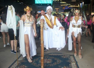 
<a style='margin-left: 5px;' class='btn btn-xs btn-social btn-facebook' href='https://www.facebook.com/sharer/sharer.php?u=https://galeramix.s01.web.getmuller.com.br/imagem/a151/800-800-90/conteudo/site_galerias/151/img6475.jpg' rel='popup' data-width='500' data-height='400'><i class='fa fa-facebook'></i>Compartilhar <span class='hidden-xs'>no Facebook</span>
</a> 
<a class='btn btn-default btn-xs' target='_blank' href='imagem/a151/800-800-90/conteudo/site_galerias/151/img6475.jpg'>
<span class='glyphicon glyphicon-cloud-download'></span> Salvar
</a>
