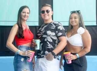 
<a style='margin-left: 5px;' class='btn btn-xs btn-social btn-facebook' href='https://www.facebook.com/sharer/sharer.php?u=https://galeramix.s01.web.getmuller.com.br/imagem/a151/800-800-90/conteudo/site_galerias/151/img6525.jpg' rel='popup' data-width='500' data-height='400'><i class='fa fa-facebook'></i>Compartilhar <span class='hidden-xs'>no Facebook</span>
</a> 
<a class='btn btn-default btn-xs' target='_blank' href='imagem/a151/800-800-90/conteudo/site_galerias/151/img6525.jpg'>
<span class='glyphicon glyphicon-cloud-download'></span> Salvar
</a>
