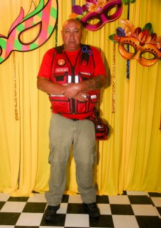 
<a style='margin-left: 5px;' class='btn btn-xs btn-social btn-facebook' href='https://www.facebook.com/sharer/sharer.php?u=https://galeramix.s01.web.getmuller.com.br/imagem/a153/800-800-90/conteudo/site_galerias/153/carnaval-grandes-amigos-60.jpg' rel='popup' data-width='500' data-height='400'><i class='fa fa-facebook'></i>Compartilhar <span class='hidden-xs'>no Facebook</span>
</a> 
<a class='btn btn-default btn-xs' target='_blank' href='imagem/a153/800-800-90/conteudo/site_galerias/153/carnaval-grandes-amigos-60.jpg'>
<span class='glyphicon glyphicon-cloud-download'></span> Salvar
</a>
