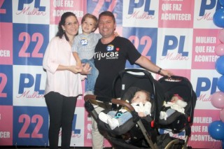 
                                <a style='margin-left: 5px;' class='btn btn-xs btn-social btn-facebook' href='https://www.facebook.com/sharer/sharer.php?u=https://galeramix.s01.web.getmuller.com.br/imagem/a157/800-800-90/conteudo/site_galerias/157/pl-mulher-tijucas-10.jpg' rel='popup' data-width='500' data-height='400'><i class='fa fa-facebook'></i>Compartilhar <span class='hidden-xs'>no Facebook</span>
                            </a> 
                            <a class='btn btn-default btn-xs' target='_blank' href='imagem/a157/800-800-90/conteudo/site_galerias/157/pl-mulher-tijucas-10.jpg'>
                                <span class='glyphicon glyphicon-cloud-download'></span> Salvar
                            </a>
                            