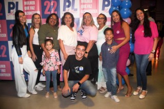 
        <a style='margin-left: 5px;' class='btn btn-xs btn-social btn-facebook' href='https://www.facebook.com/sharer/sharer.php?u=https://galeramix.s01.web.getmuller.com.br/imagem/a157/800-800-90/conteudo/site_galerias/157/pl-mulher-tijucas-105.jpg' rel='popup' data-width='500' data-height='400'><i class='fa fa-facebook'></i>Compartilhar <span class='hidden-xs'>no Facebook</span>
    </a> 
    <a class='btn btn-default btn-xs' target='_blank' href='imagem/a157/800-800-90/conteudo/site_galerias/157/pl-mulher-tijucas-105.jpg'>
        <span class='glyphicon glyphicon-cloud-download'></span> Salvar
    </a>
    