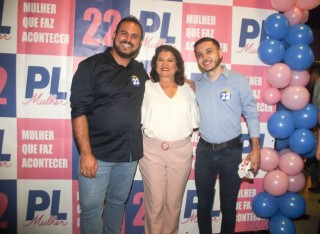 
<a style='margin-left: 5px;' class='btn btn-xs btn-social btn-facebook' href='https://www.facebook.com/sharer/sharer.php?u=https://galeramix.s01.web.getmuller.com.br/imagem/a157/800-800-90/conteudo/site_galerias/157/pl-mulher-tijucas-108.jpg' rel='popup' data-width='500' data-height='400'><i class='fa fa-facebook'></i>Compartilhar <span class='hidden-xs'>no Facebook</span>
</a> 
<a class='btn btn-default btn-xs' target='_blank' href='imagem/a157/800-800-90/conteudo/site_galerias/157/pl-mulher-tijucas-108.jpg'>
<span class='glyphicon glyphicon-cloud-download'></span> Salvar
</a>
