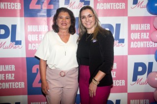 
<a style='margin-left: 5px;' class='btn btn-xs btn-social btn-facebook' href='https://www.facebook.com/sharer/sharer.php?u=https://galeramix.s01.web.getmuller.com.br/imagem/a157/800-800-90/conteudo/site_galerias/157/pl-mulher-tijucas-117.jpg' rel='popup' data-width='500' data-height='400'><i class='fa fa-facebook'></i>Compartilhar <span class='hidden-xs'>no Facebook</span>
</a> 
<a class='btn btn-default btn-xs' target='_blank' href='imagem/a157/800-800-90/conteudo/site_galerias/157/pl-mulher-tijucas-117.jpg'>
<span class='glyphicon glyphicon-cloud-download'></span> Salvar
</a>
