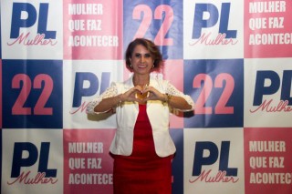 
<a style='margin-left: 5px;' class='btn btn-xs btn-social btn-facebook' href='https://www.facebook.com/sharer/sharer.php?u=https://galeramix.s01.web.getmuller.com.br/imagem/a157/800-800-90/conteudo/site_galerias/157/pl-mulher-tijucas-12.jpg' rel='popup' data-width='500' data-height='400'><i class='fa fa-facebook'></i>Compartilhar <span class='hidden-xs'>no Facebook</span>
</a> 
<a class='btn btn-default btn-xs' target='_blank' href='imagem/a157/800-800-90/conteudo/site_galerias/157/pl-mulher-tijucas-12.jpg'>
<span class='glyphicon glyphicon-cloud-download'></span> Salvar
</a>
