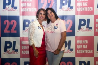 
<a style='margin-left: 5px;' class='btn btn-xs btn-social btn-facebook' href='https://www.facebook.com/sharer/sharer.php?u=https://galeramix.s01.web.getmuller.com.br/imagem/a157/800-800-90/conteudo/site_galerias/157/pl-mulher-tijucas-13.jpg' rel='popup' data-width='500' data-height='400'><i class='fa fa-facebook'></i>Compartilhar <span class='hidden-xs'>no Facebook</span>
</a> 
<a class='btn btn-default btn-xs' target='_blank' href='imagem/a157/800-800-90/conteudo/site_galerias/157/pl-mulher-tijucas-13.jpg'>
<span class='glyphicon glyphicon-cloud-download'></span> Salvar
</a>
