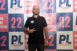 
<a style='margin-left: 5px;' class='btn btn-xs btn-social btn-facebook' href='https://www.facebook.com/sharer/sharer.php?u=https://galeramix.s01.web.getmuller.com.br/imagem/a157/800-800-90/conteudo/site_galerias/157/pl-mulher-tijucas-14.jpg' rel='popup' data-width='500' data-height='400'><i class='fa fa-facebook'></i>Compartilhar <span class='hidden-xs'>no Facebook</span>
</a> 
<a class='btn btn-default btn-xs' target='_blank' href='imagem/a157/800-800-90/conteudo/site_galerias/157/pl-mulher-tijucas-14.jpg'>
<span class='glyphicon glyphicon-cloud-download'></span> Salvar
</a>
