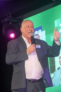 
<a style='margin-left: 5px;' class='btn btn-xs btn-social btn-facebook' href='https://www.facebook.com/sharer/sharer.php?u=https://galeramix.s01.web.getmuller.com.br/imagem/a157/800-800-90/conteudo/site_galerias/157/pl-mulher-tijucas-150.jpg' rel='popup' data-width='500' data-height='400'><i class='fa fa-facebook'></i>Compartilhar <span class='hidden-xs'>no Facebook</span>
</a> 
<a class='btn btn-default btn-xs' target='_blank' href='imagem/a157/800-800-90/conteudo/site_galerias/157/pl-mulher-tijucas-150.jpg'>
<span class='glyphicon glyphicon-cloud-download'></span> Salvar
</a>
