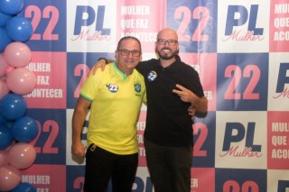 
<a style='margin-left: 5px;' class='btn btn-xs btn-social btn-facebook' href='https://www.facebook.com/sharer/sharer.php?u=https://galeramix.s01.web.getmuller.com.br/imagem/a157/800-800-90/conteudo/site_galerias/157/pl-mulher-tijucas-16.jpg' rel='popup' data-width='500' data-height='400'><i class='fa fa-facebook'></i>Compartilhar <span class='hidden-xs'>no Facebook</span>
</a> 
<a class='btn btn-default btn-xs' target='_blank' href='imagem/a157/800-800-90/conteudo/site_galerias/157/pl-mulher-tijucas-16.jpg'>
<span class='glyphicon glyphicon-cloud-download'></span> Salvar
</a>
