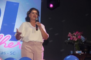 
<a style='margin-left: 5px;' class='btn btn-xs btn-social btn-facebook' href='https://www.facebook.com/sharer/sharer.php?u=https://galeramix.s01.web.getmuller.com.br/imagem/a157/800-800-90/conteudo/site_galerias/157/pl-mulher-tijucas-163.jpg' rel='popup' data-width='500' data-height='400'><i class='fa fa-facebook'></i>Compartilhar <span class='hidden-xs'>no Facebook</span>
</a> 
<a class='btn btn-default btn-xs' target='_blank' href='imagem/a157/800-800-90/conteudo/site_galerias/157/pl-mulher-tijucas-163.jpg'>
<span class='glyphicon glyphicon-cloud-download'></span> Salvar
</a>
