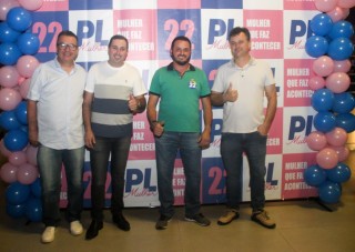 
<a style='margin-left: 5px;' class='btn btn-xs btn-social btn-facebook' href='https://www.facebook.com/sharer/sharer.php?u=https://galeramix.s01.web.getmuller.com.br/imagem/a157/800-800-90/conteudo/site_galerias/157/pl-mulher-tijucas-17.jpg' rel='popup' data-width='500' data-height='400'><i class='fa fa-facebook'></i>Compartilhar <span class='hidden-xs'>no Facebook</span>
</a> 
<a class='btn btn-default btn-xs' target='_blank' href='imagem/a157/800-800-90/conteudo/site_galerias/157/pl-mulher-tijucas-17.jpg'>
<span class='glyphicon glyphicon-cloud-download'></span> Salvar
</a>
