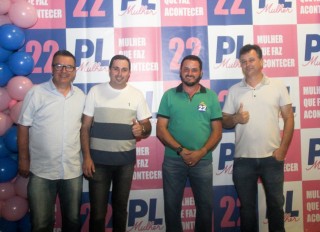 
<a style='margin-left: 5px;' class='btn btn-xs btn-social btn-facebook' href='https://www.facebook.com/sharer/sharer.php?u=https://galeramix.s01.web.getmuller.com.br/imagem/a157/800-800-90/conteudo/site_galerias/157/pl-mulher-tijucas-18.jpg' rel='popup' data-width='500' data-height='400'><i class='fa fa-facebook'></i>Compartilhar <span class='hidden-xs'>no Facebook</span>
</a> 
<a class='btn btn-default btn-xs' target='_blank' href='imagem/a157/800-800-90/conteudo/site_galerias/157/pl-mulher-tijucas-18.jpg'>
<span class='glyphicon glyphicon-cloud-download'></span> Salvar
</a>
