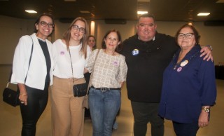 
<a style='margin-left: 5px;' class='btn btn-xs btn-social btn-facebook' href='https://www.facebook.com/sharer/sharer.php?u=https://galeramix.s01.web.getmuller.com.br/imagem/a157/800-800-90/conteudo/site_galerias/157/pl-mulher-tijucas-202.jpg' rel='popup' data-width='500' data-height='400'><i class='fa fa-facebook'></i>Compartilhar <span class='hidden-xs'>no Facebook</span>
</a> 
<a class='btn btn-default btn-xs' target='_blank' href='imagem/a157/800-800-90/conteudo/site_galerias/157/pl-mulher-tijucas-202.jpg'>
<span class='glyphicon glyphicon-cloud-download'></span> Salvar
</a>
