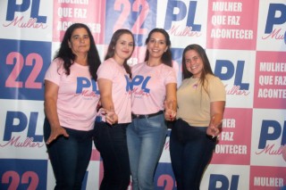 
<a style='margin-left: 5px;' class='btn btn-xs btn-social btn-facebook' href='https://www.facebook.com/sharer/sharer.php?u=https://galeramix.s01.web.getmuller.com.br/imagem/a157/800-800-90/conteudo/site_galerias/157/pl-mulher-tijucas-24.jpg' rel='popup' data-width='500' data-height='400'><i class='fa fa-facebook'></i>Compartilhar <span class='hidden-xs'>no Facebook</span>
</a> 
<a class='btn btn-default btn-xs' target='_blank' href='imagem/a157/800-800-90/conteudo/site_galerias/157/pl-mulher-tijucas-24.jpg'>
<span class='glyphicon glyphicon-cloud-download'></span> Salvar
</a>
