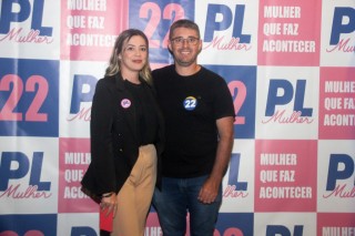 
<a style='margin-left: 5px;' class='btn btn-xs btn-social btn-facebook' href='https://www.facebook.com/sharer/sharer.php?u=https://galeramix.s01.web.getmuller.com.br/imagem/a157/800-800-90/conteudo/site_galerias/157/pl-mulher-tijucas-25.jpg' rel='popup' data-width='500' data-height='400'><i class='fa fa-facebook'></i>Compartilhar <span class='hidden-xs'>no Facebook</span>
</a> 
<a class='btn btn-default btn-xs' target='_blank' href='imagem/a157/800-800-90/conteudo/site_galerias/157/pl-mulher-tijucas-25.jpg'>
<span class='glyphicon glyphicon-cloud-download'></span> Salvar
</a>
